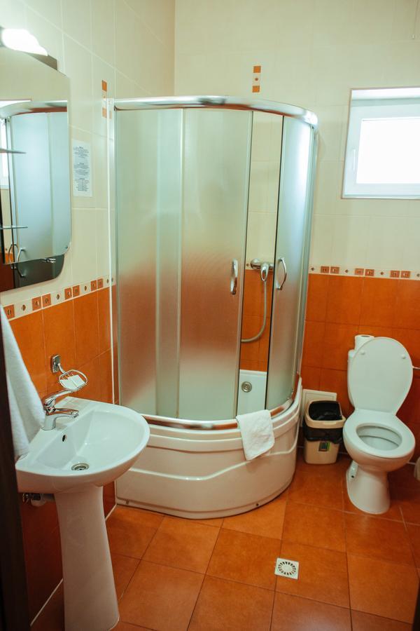 Jj Hotel Vynohradiv Εξωτερικό φωτογραφία